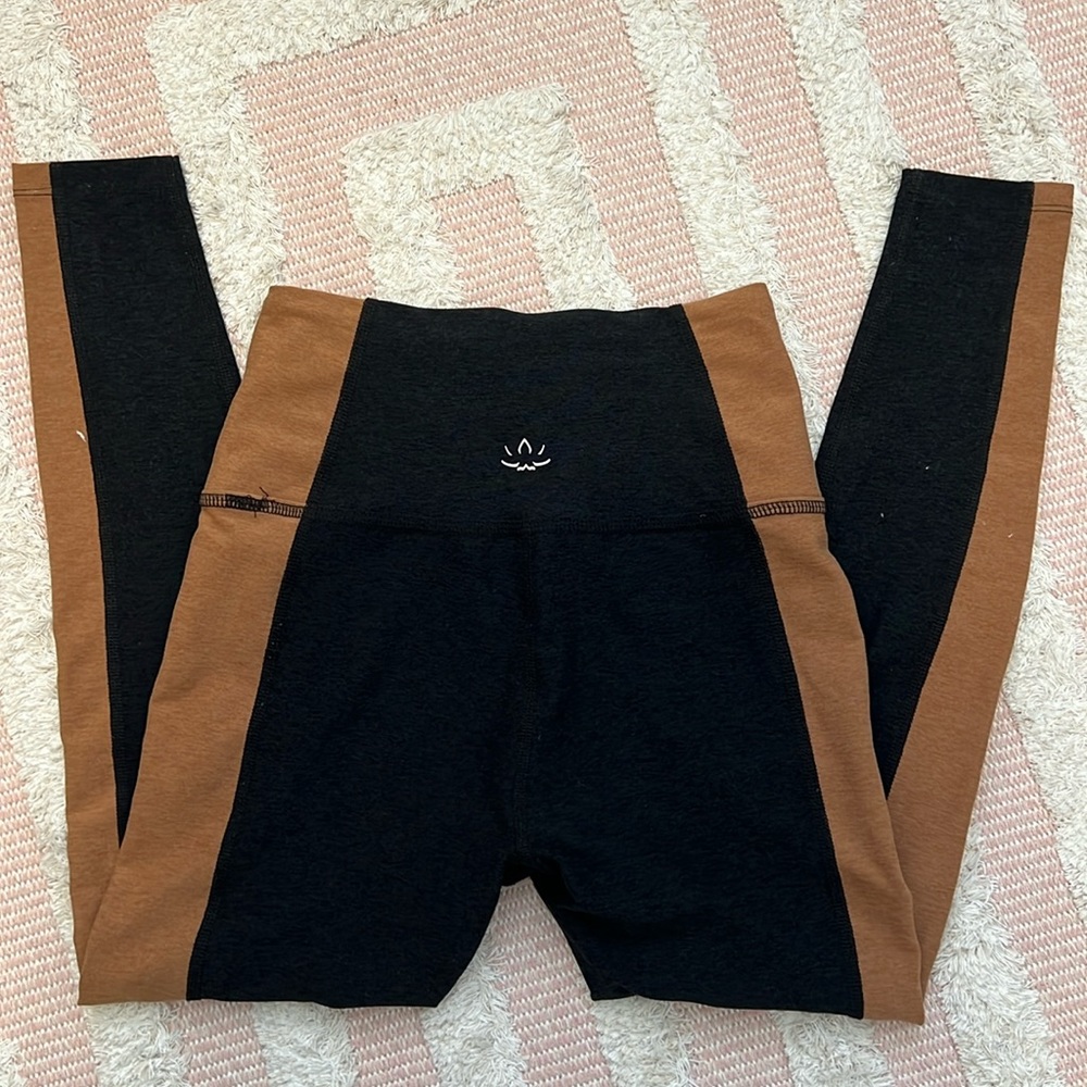 Beyond yoga leggings like new